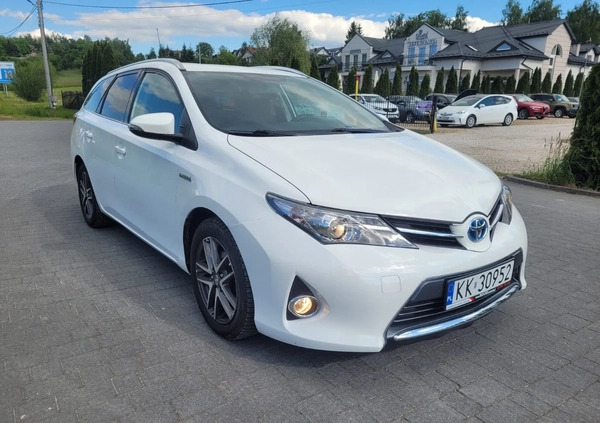 Toyota Auris cena 36900 przebieg: 371000, rok produkcji 2015 z Maków Podhalański małe 154